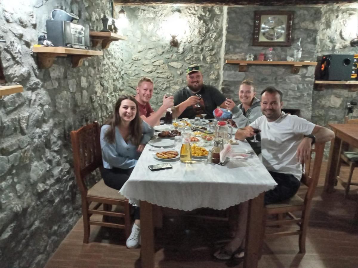 Bujtina Carku Hotell Theth Exteriör bild