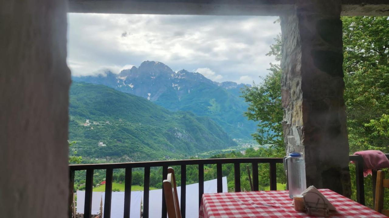 Bujtina Carku Hotell Theth Exteriör bild