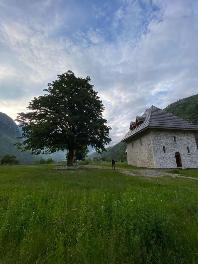 Bujtina Carku Hotell Theth Exteriör bild