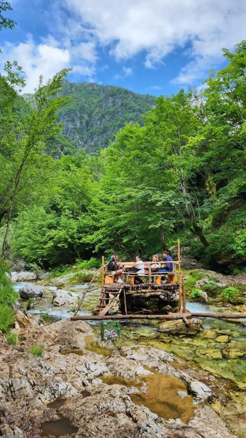 Bujtina Carku Hotell Theth Exteriör bild