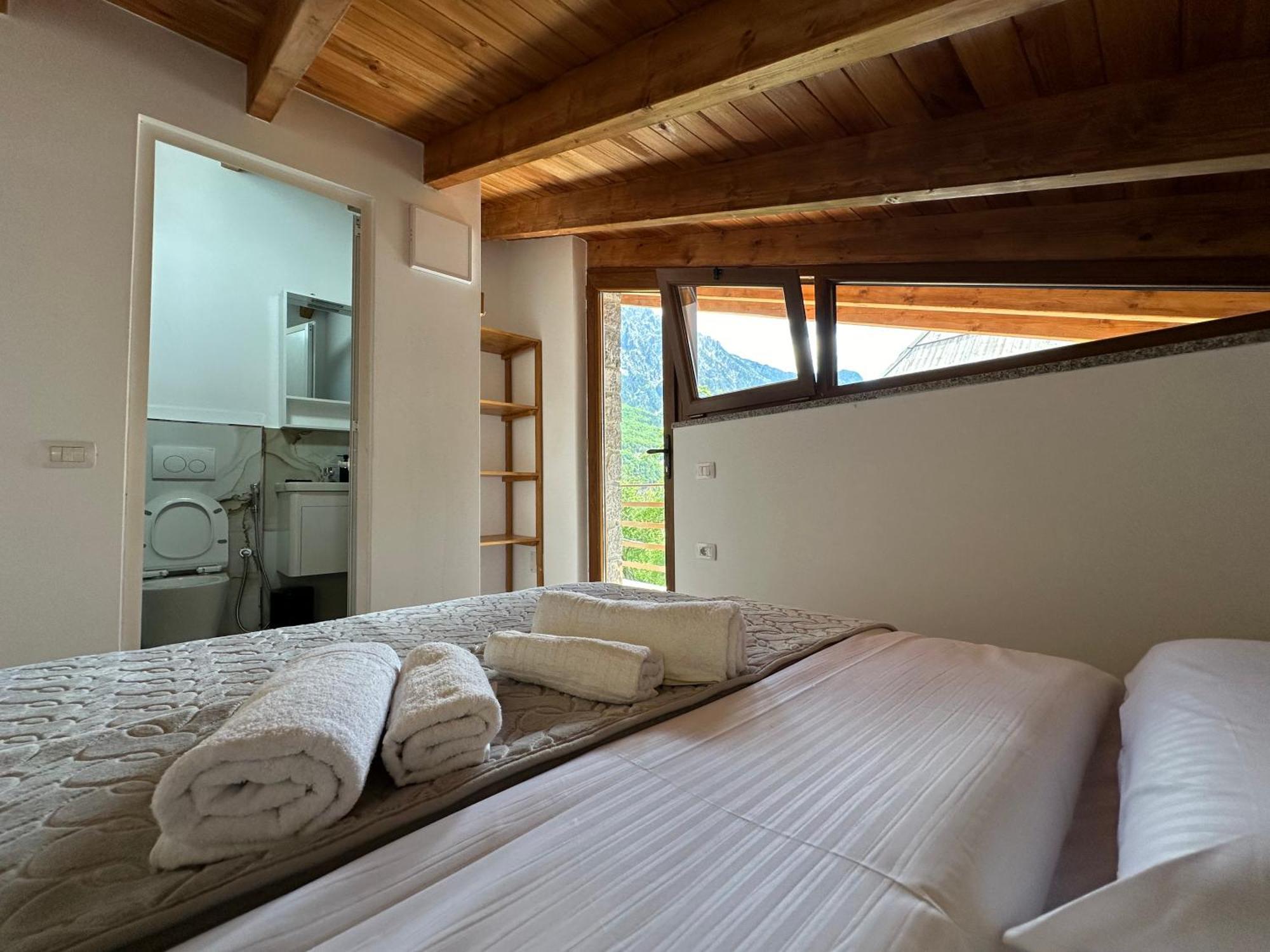 Bujtina Carku Hotell Theth Exteriör bild