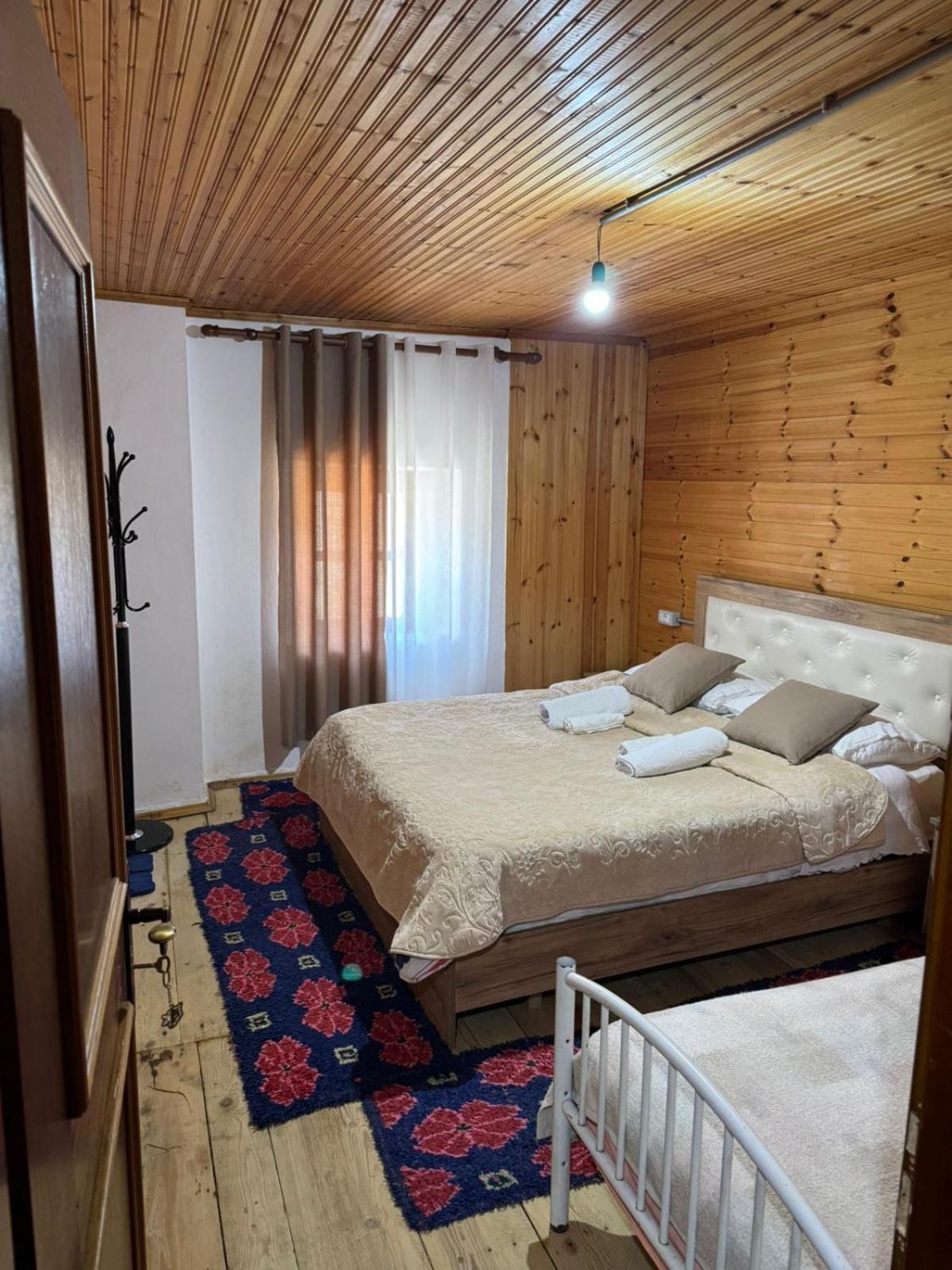 Bujtina Carku Hotell Theth Exteriör bild