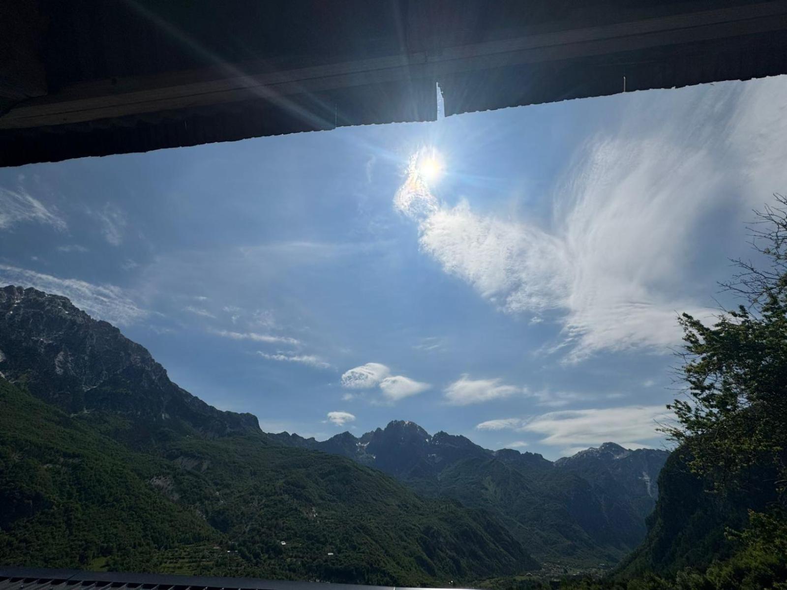 Bujtina Carku Hotell Theth Exteriör bild